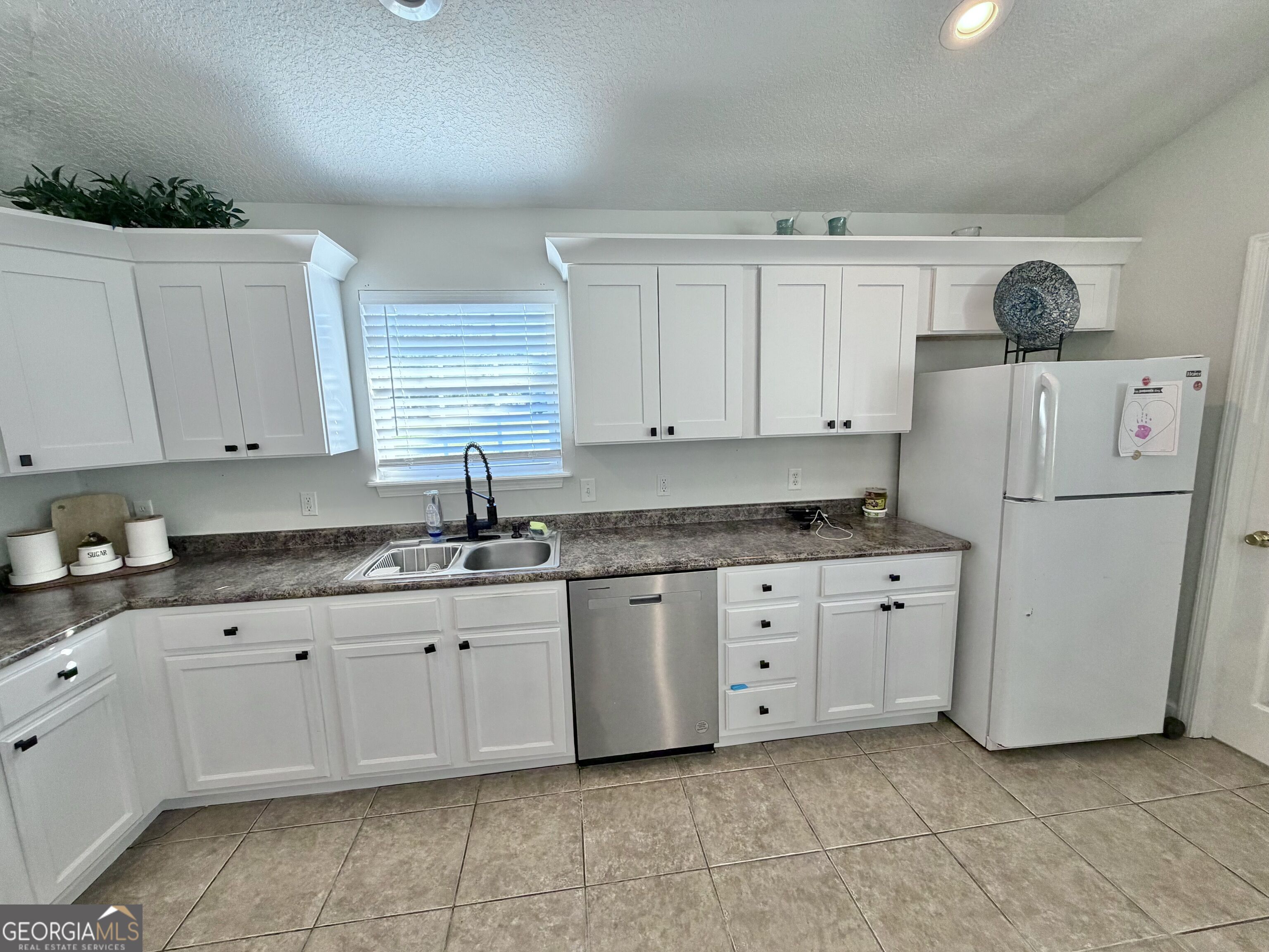 206 Willow Drive Property Photo 10