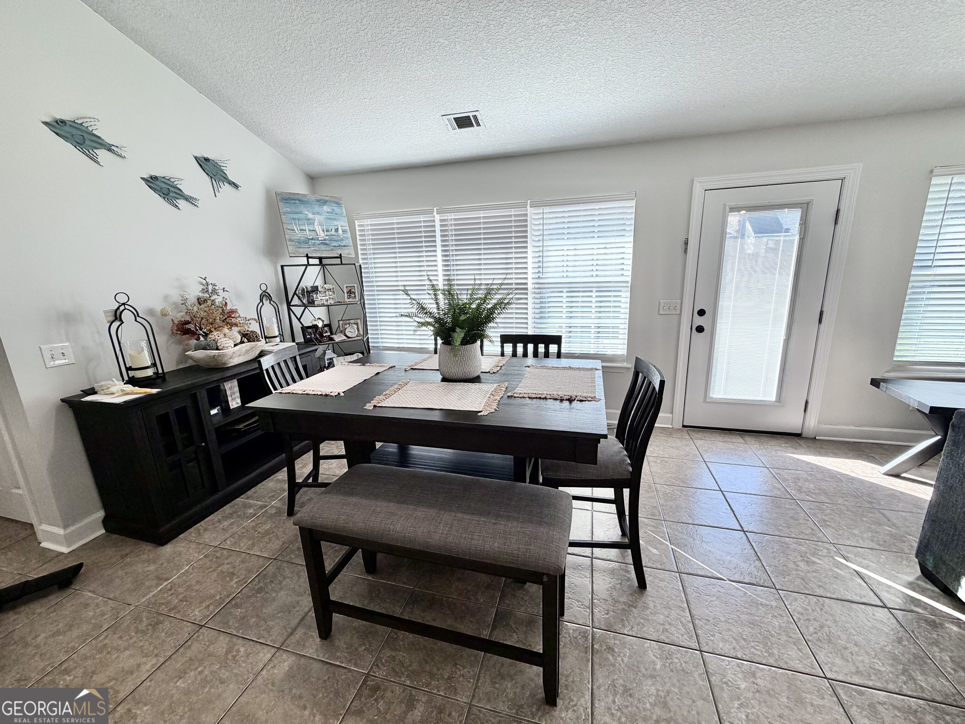 206 Willow Drive Property Photo 11