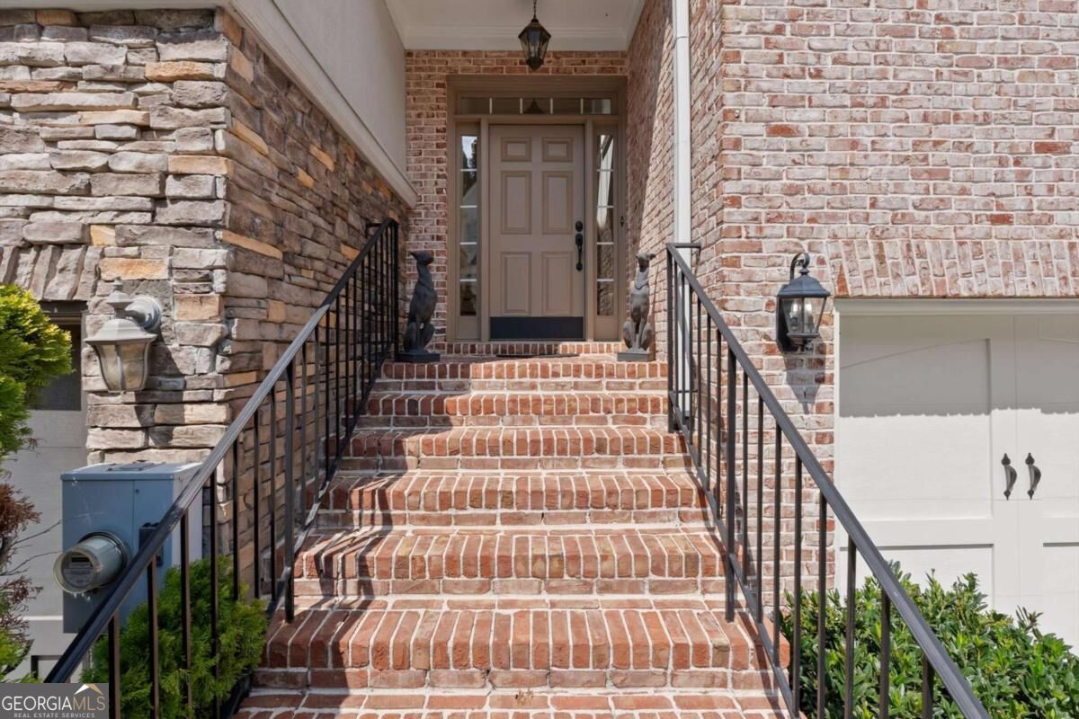 184 Mystic Court Property Photo 4