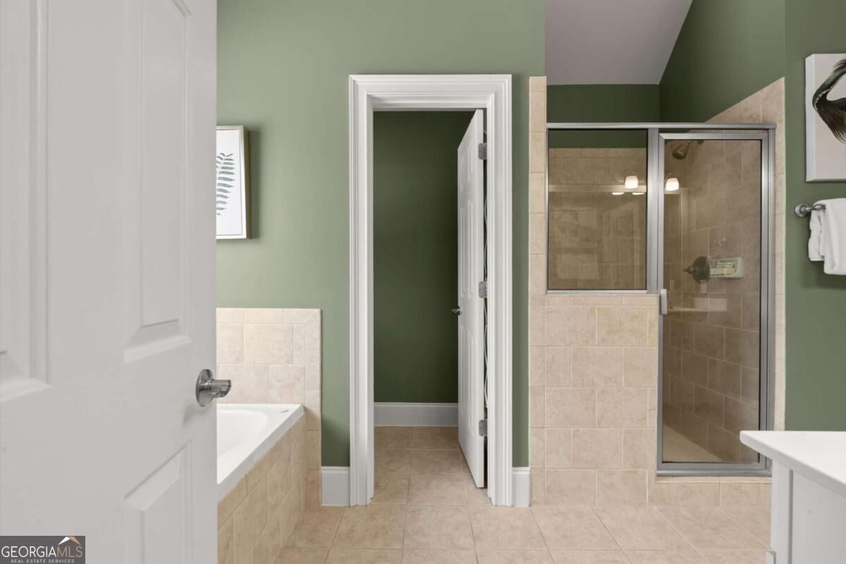 184 Mystic Court Property Photo 32