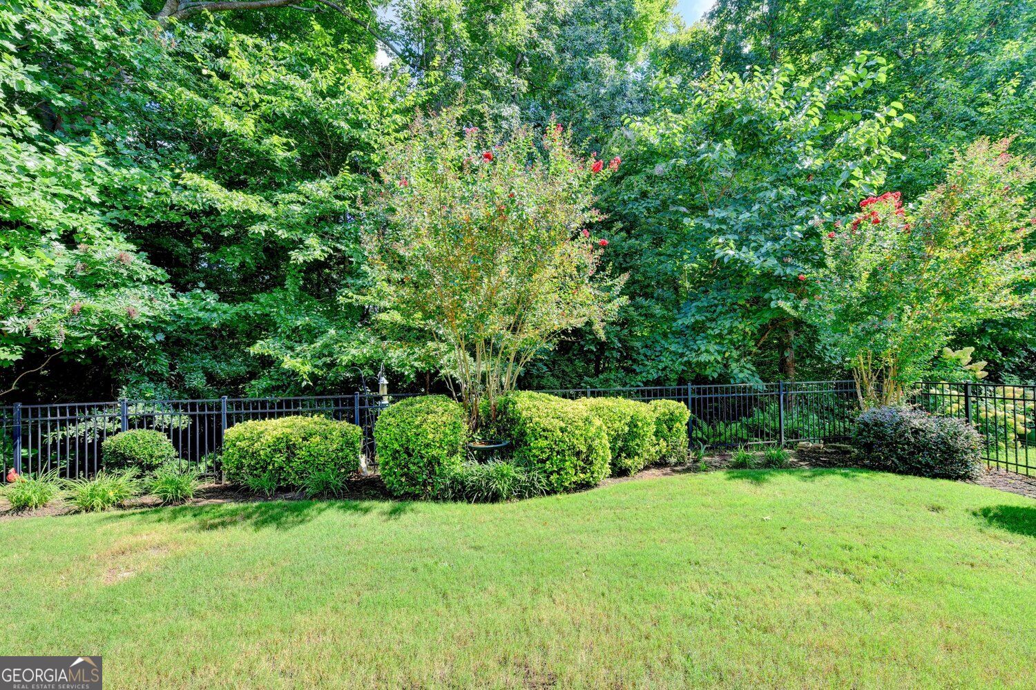 7220 Winthrop Road Property Photo 3