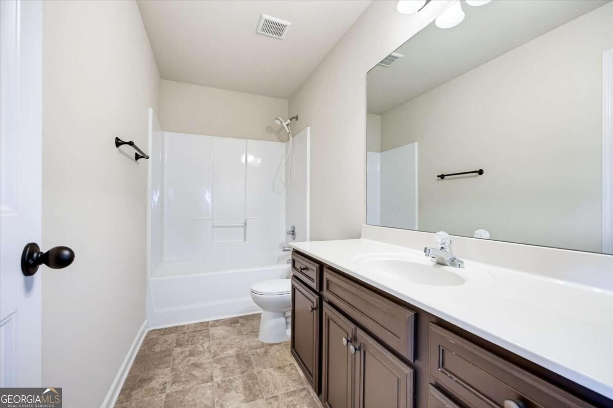 91 Ashbury Circle Property Photo 33