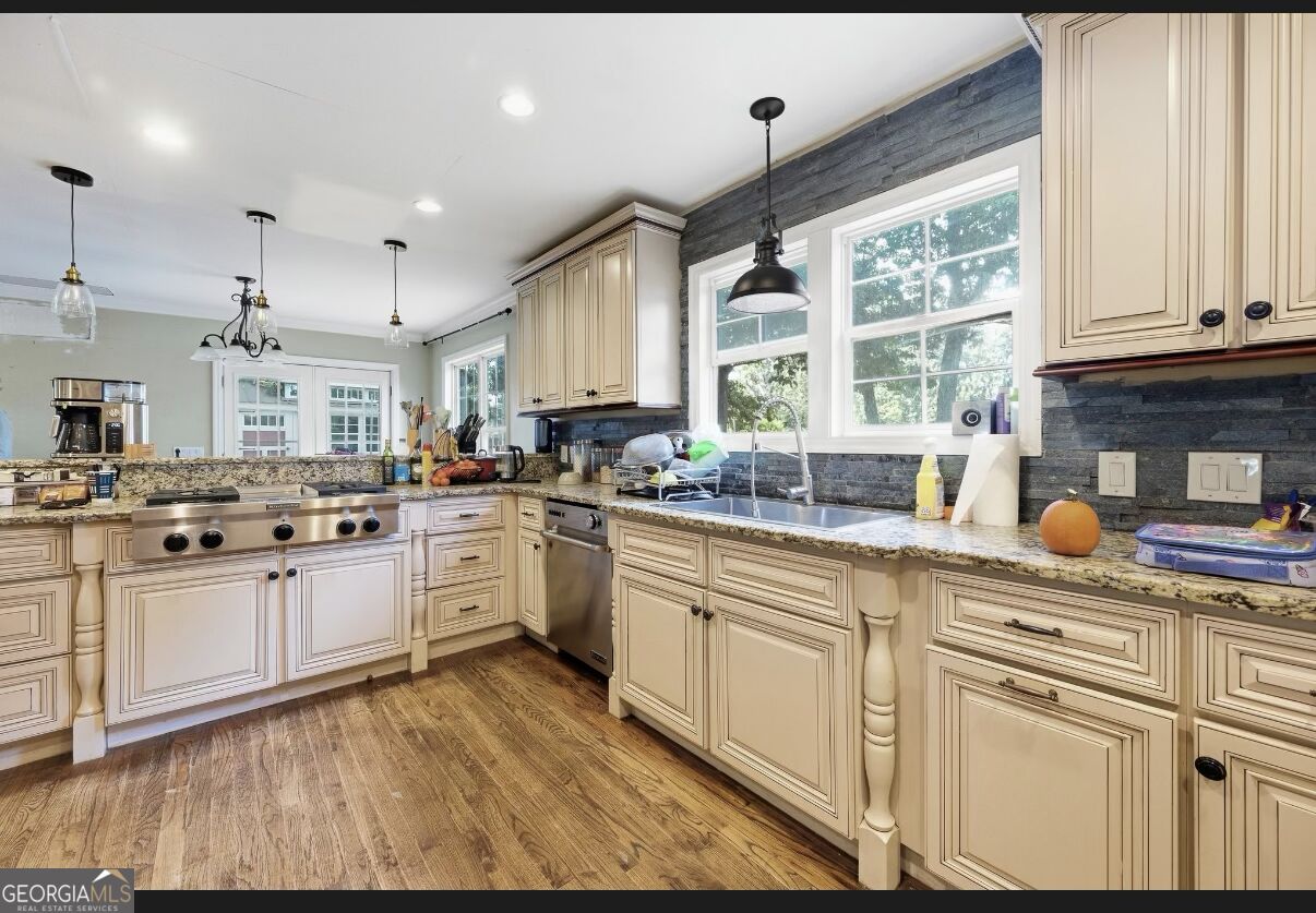 1586 Greyson Ridge Property Photo 12