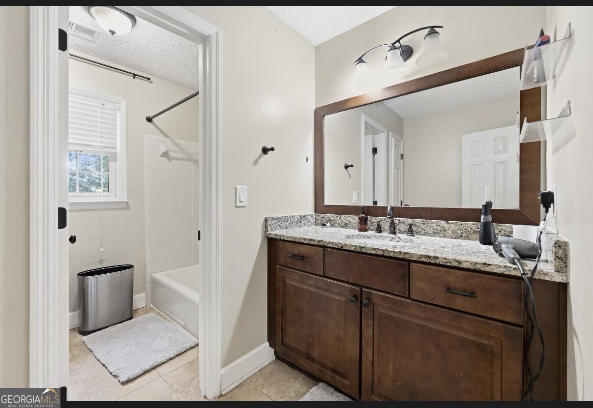 1586 Greyson Ridge Property Photo 29