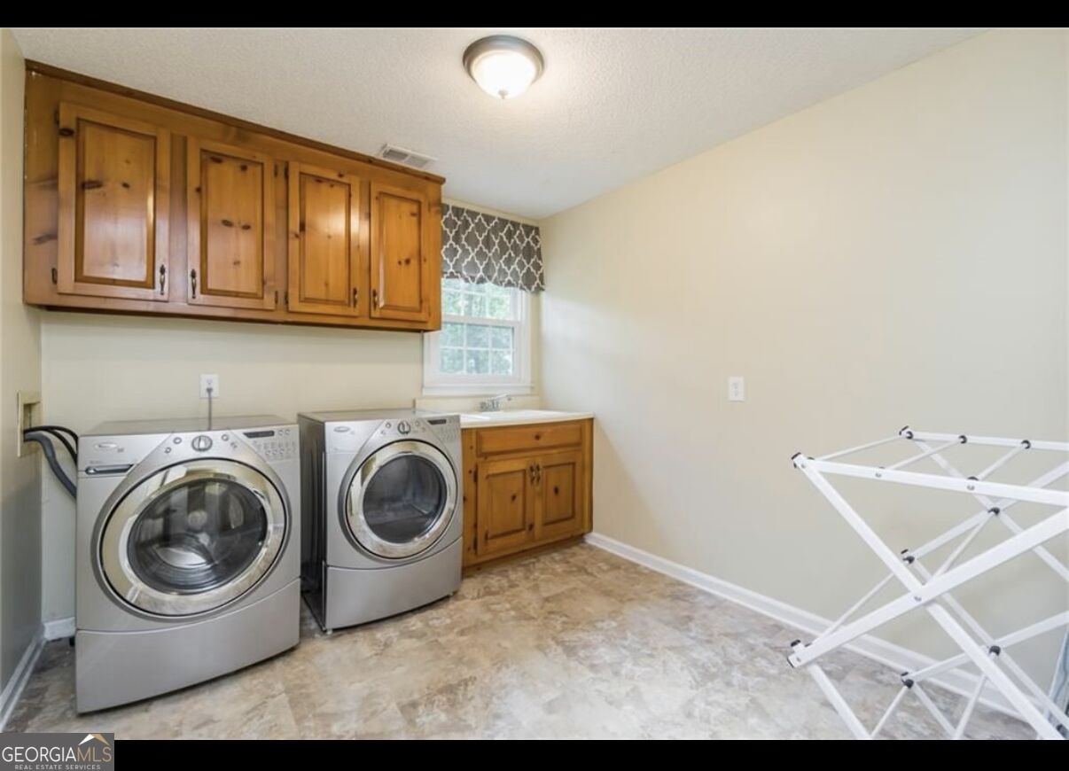 1586 Greyson Ridge Property Photo 31