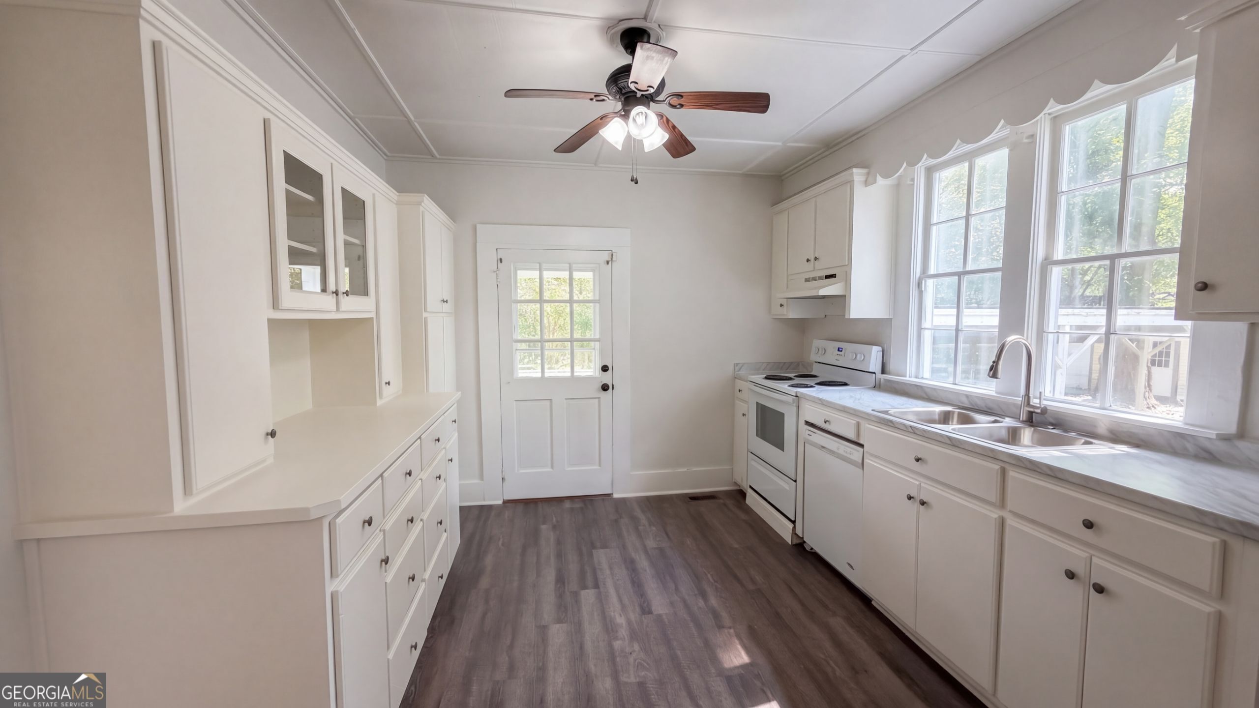 289 Almon Road Property Photo 2