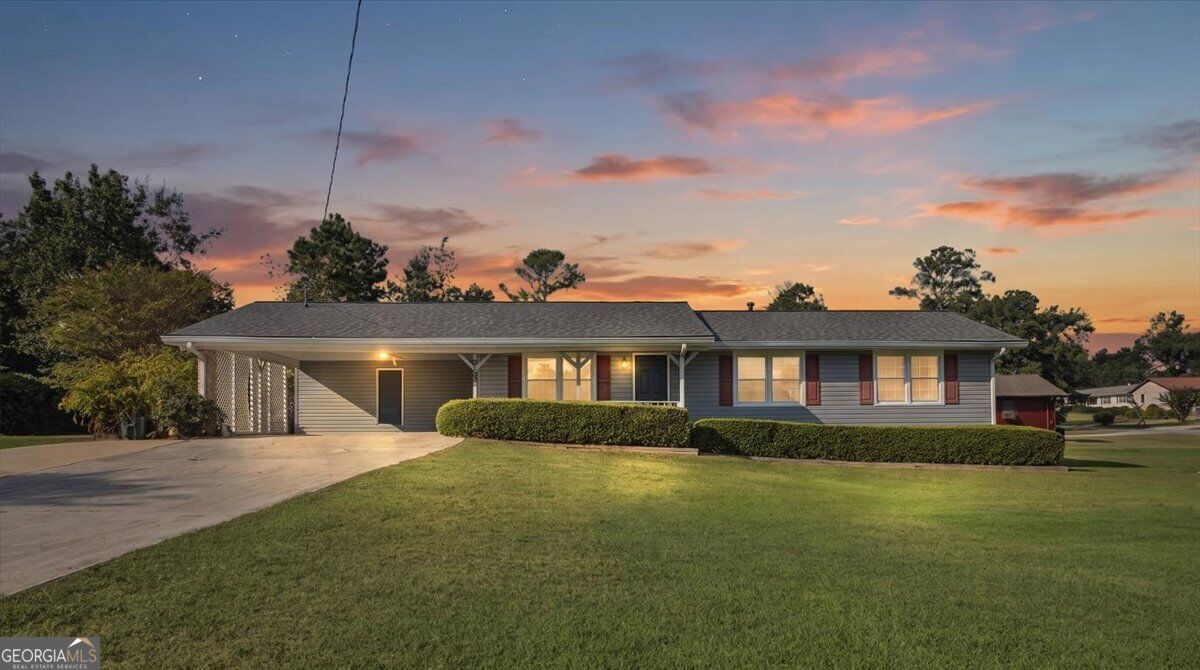 2293 Briarwood Circle Sw Property Photo 1