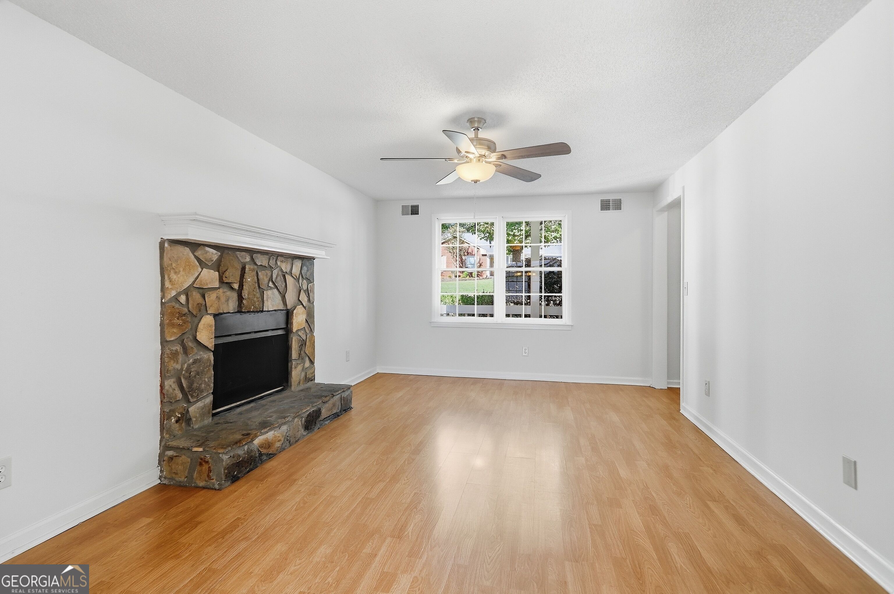 4400 Hidden Meadow Circle Property Photo 3