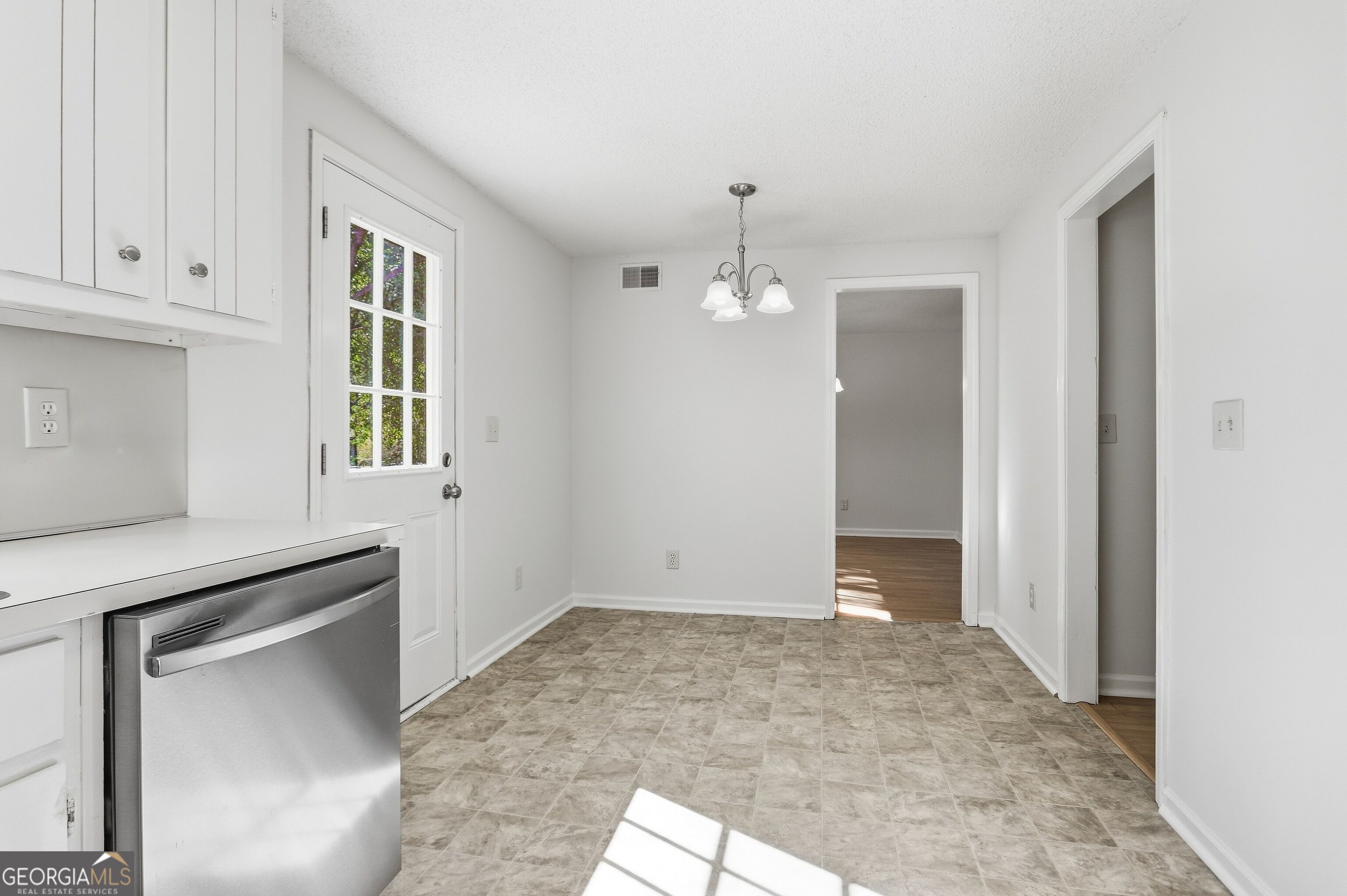 4400 Hidden Meadow Circle Property Photo 10