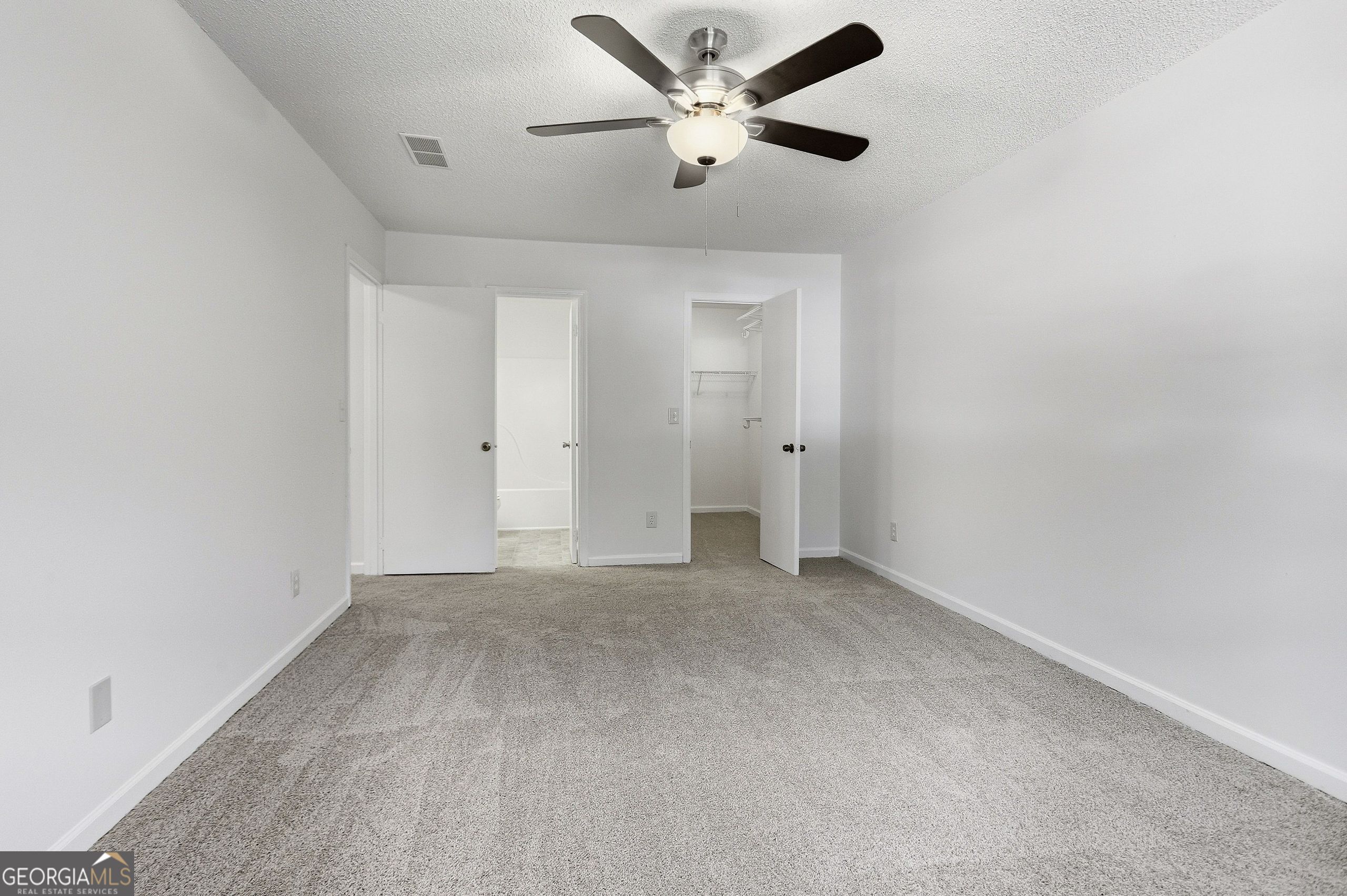 4400 Hidden Meadow Circle Property Photo 14