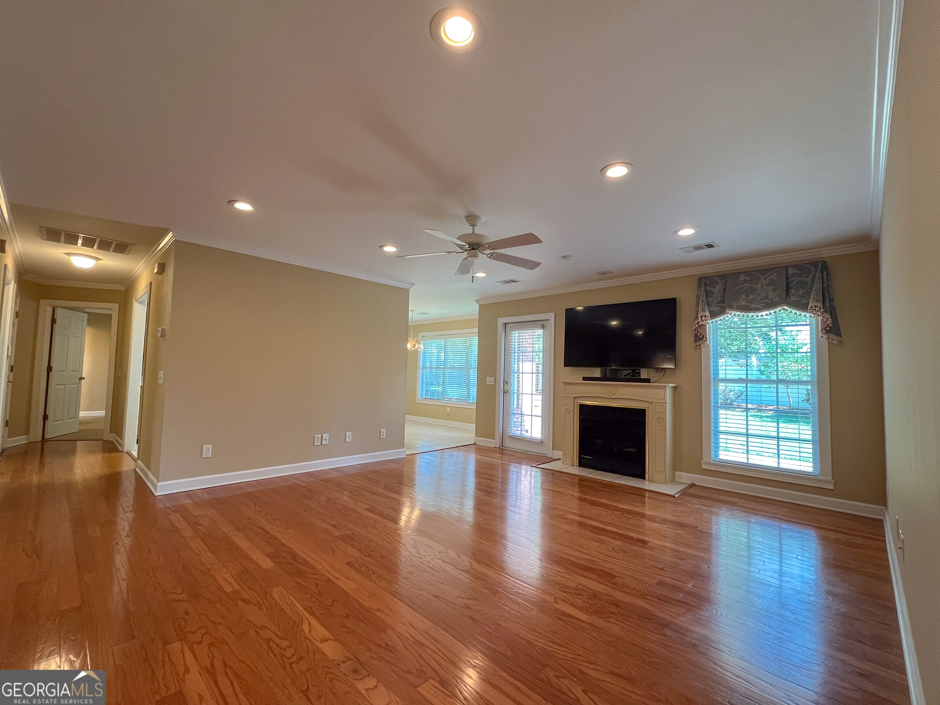 1012 Springdale Road Property Photo 8