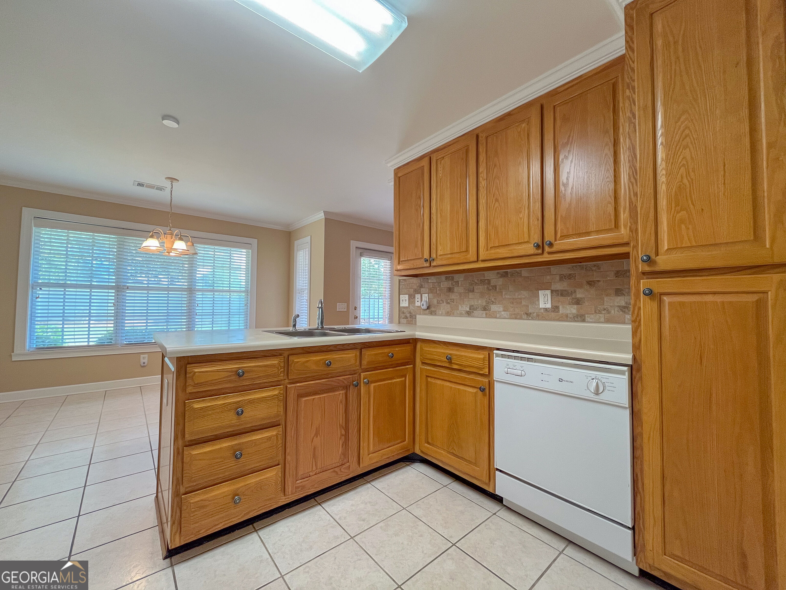 1012 Springdale Road Property Photo 12