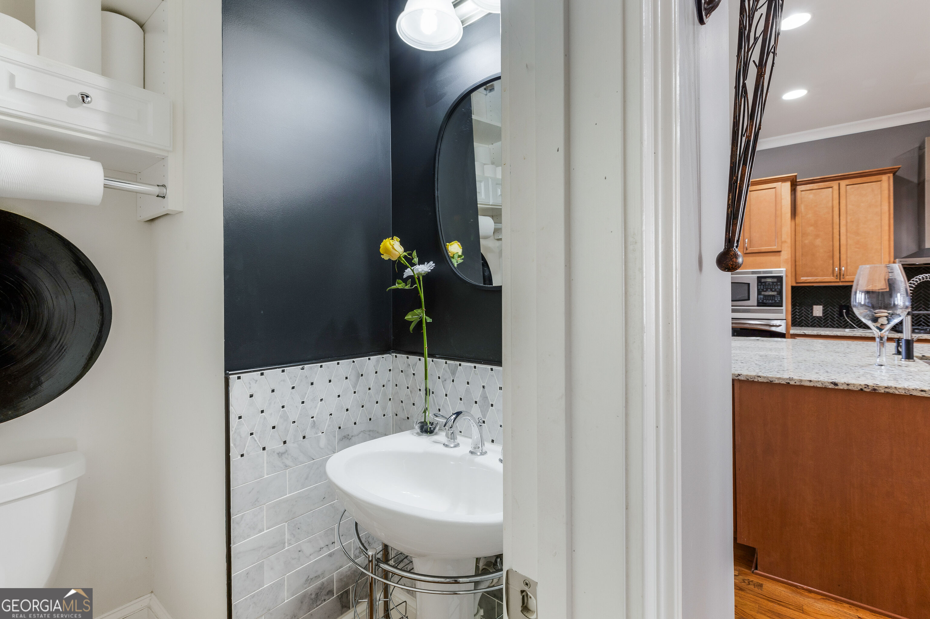 383 16th Street Nw # 3 Property Photo 6