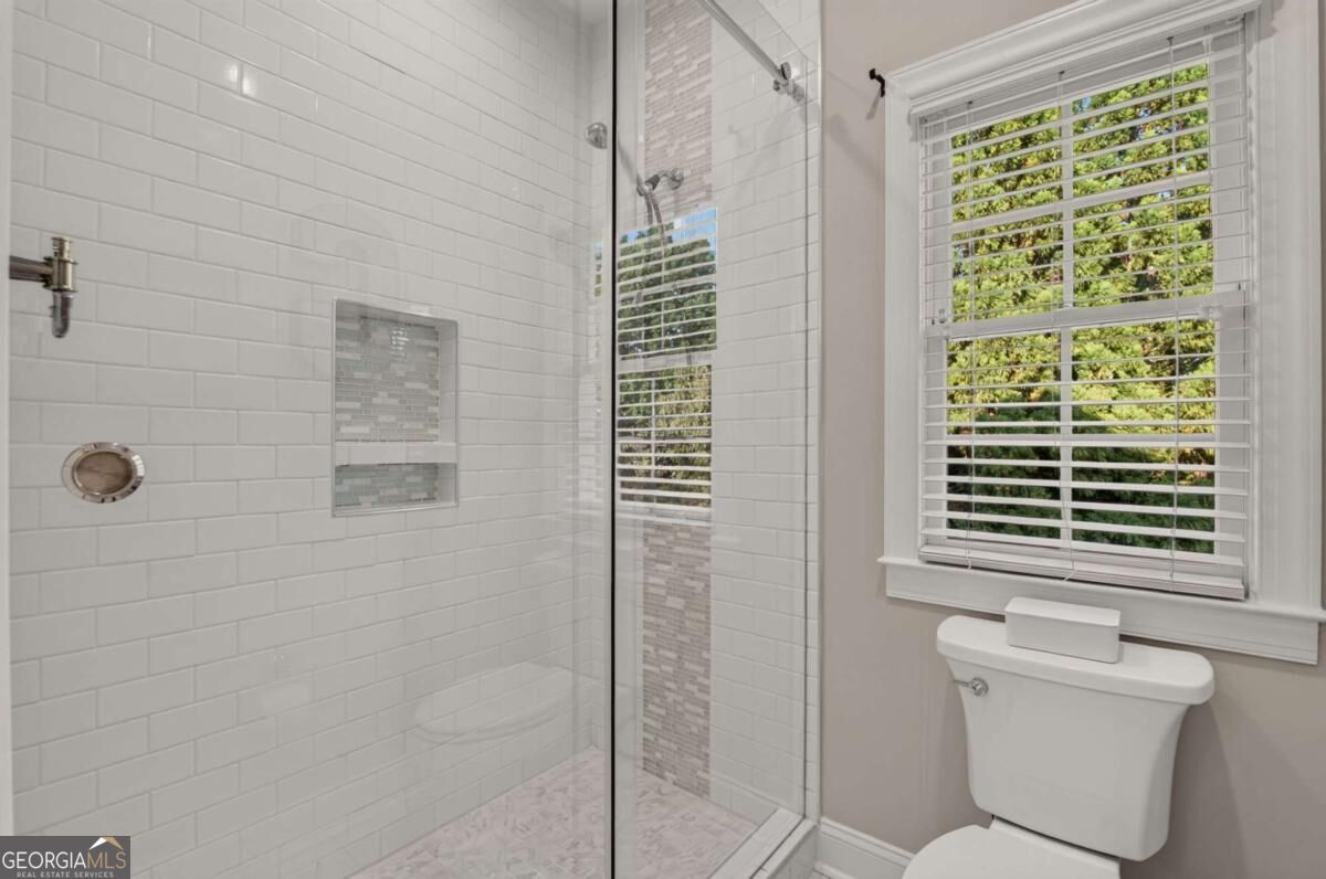 506 Champions Point Property Photo 25