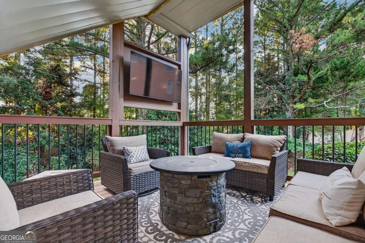 506 Champions Point Property Photo 43