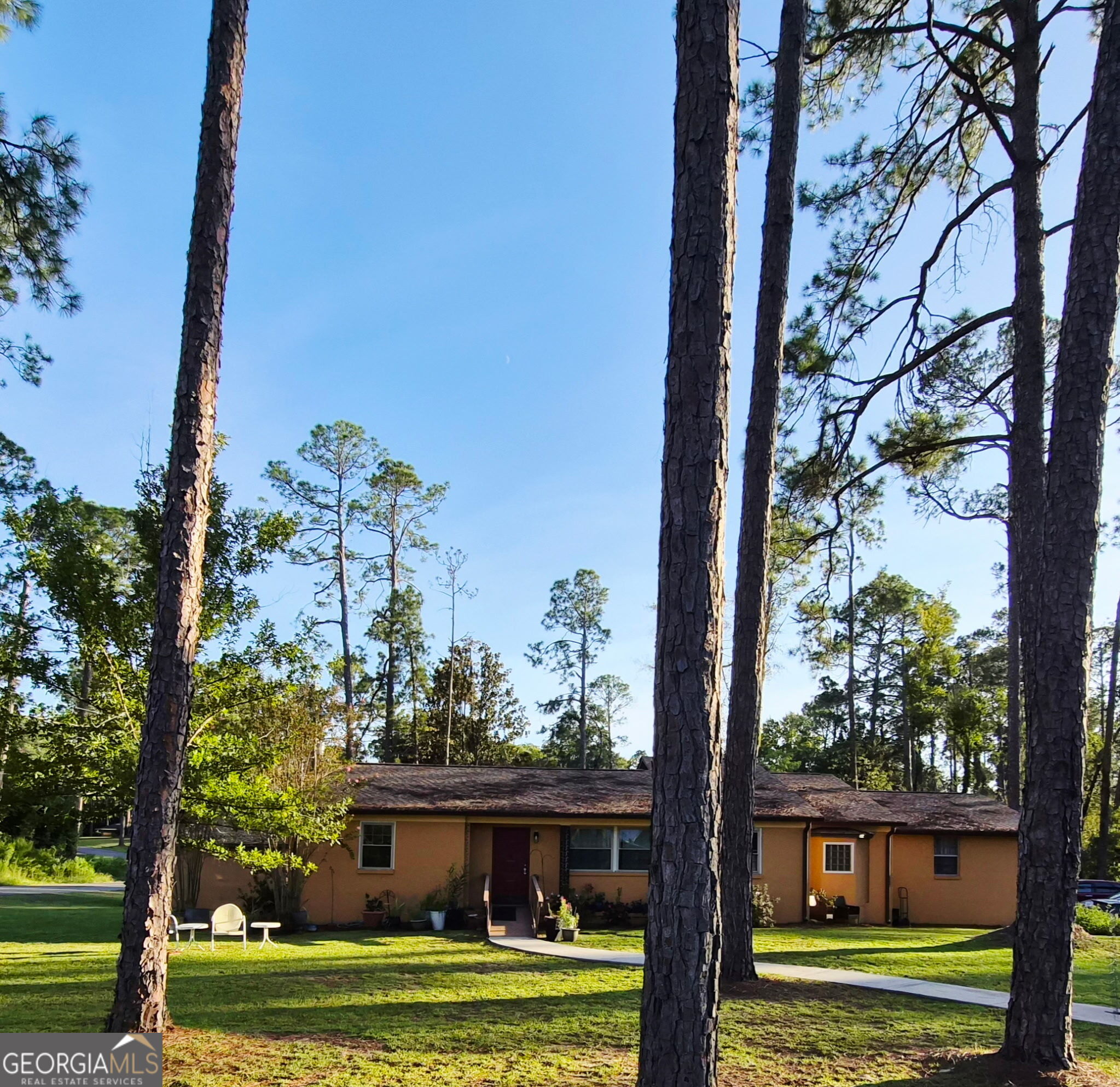 505 Lewis Drive Property Photo 3