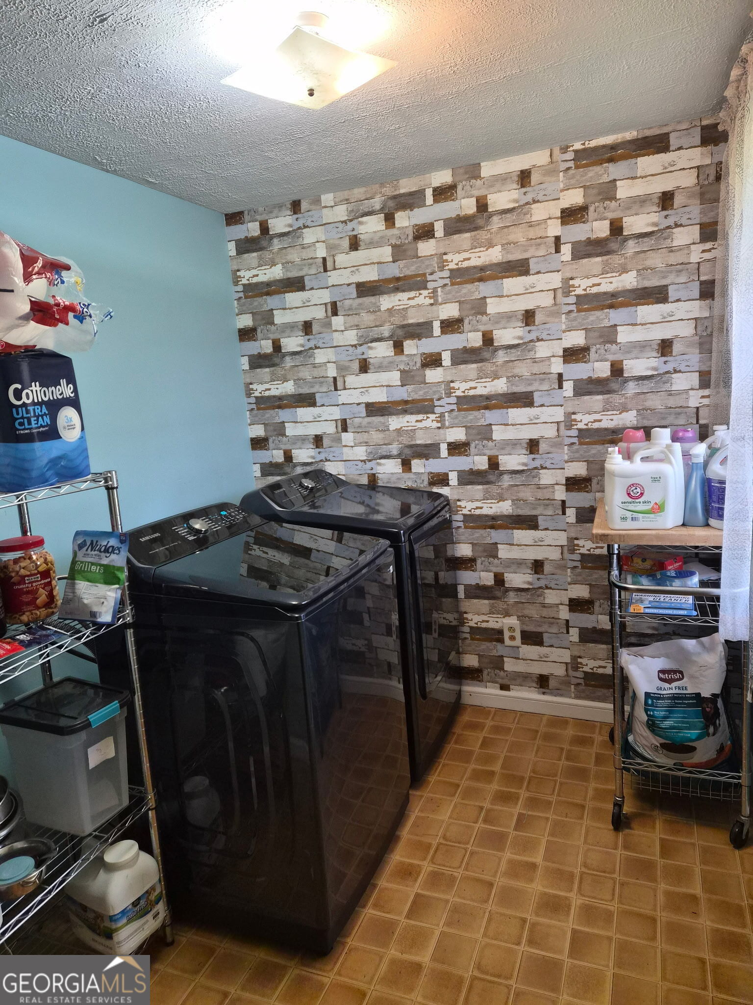 505 Lewis Drive Property Photo 8