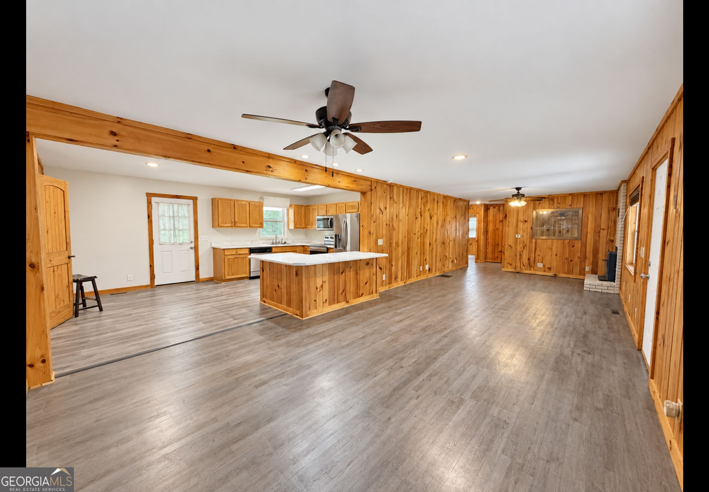 208 Yonah Circle Property Photo 6