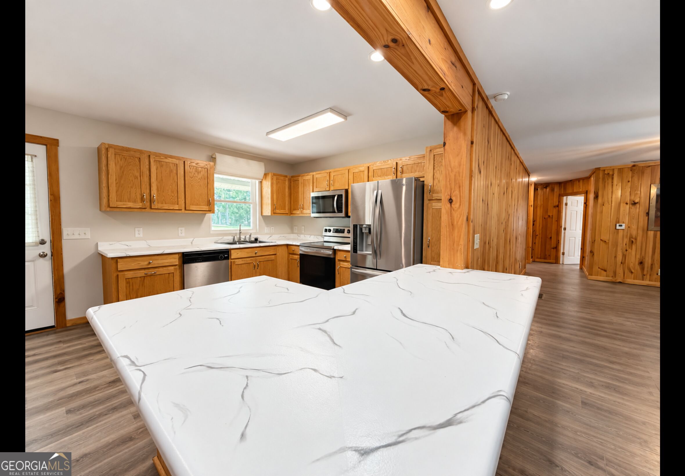 208 Yonah Circle Property Photo 7