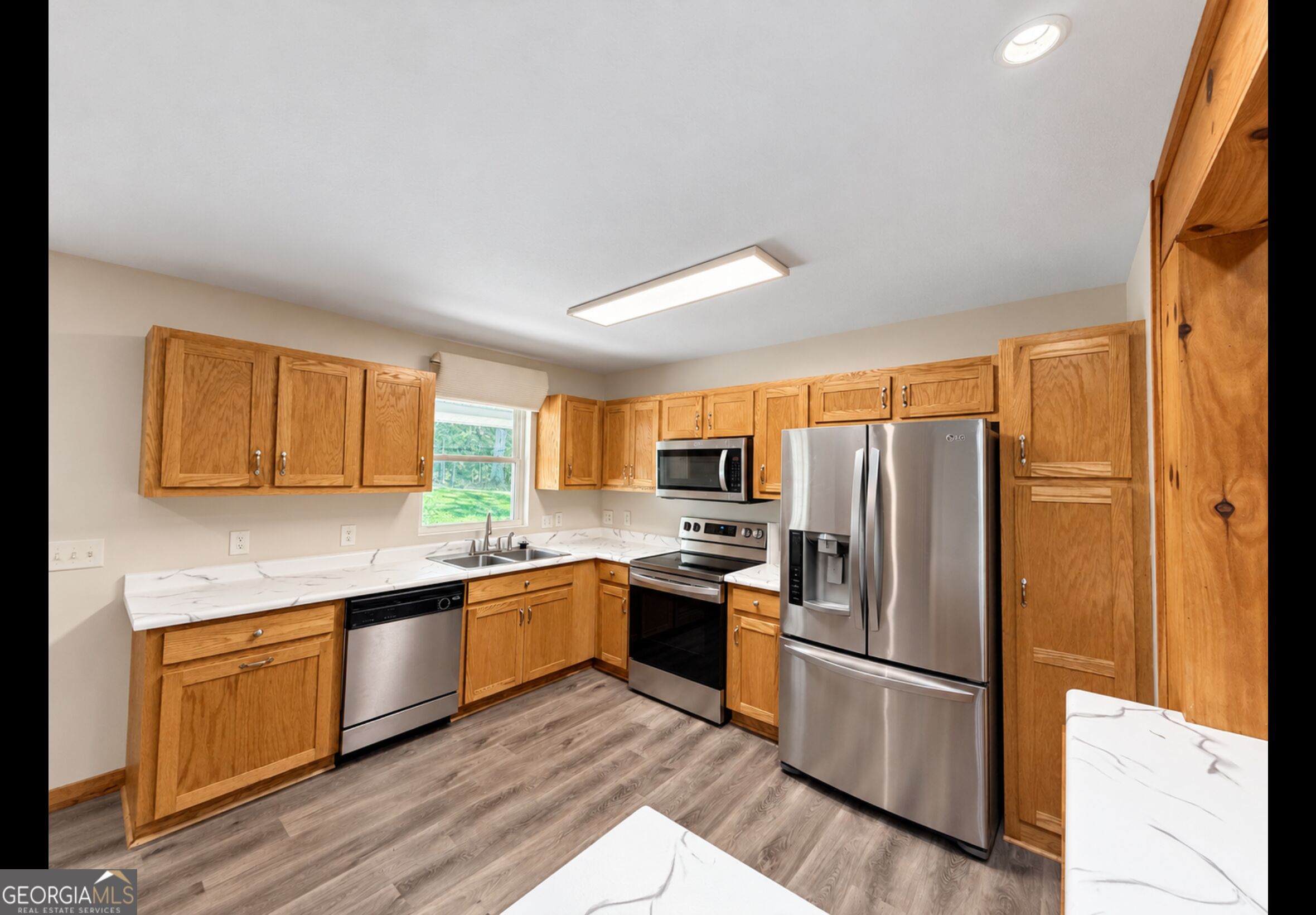 208 Yonah Circle Property Photo 8