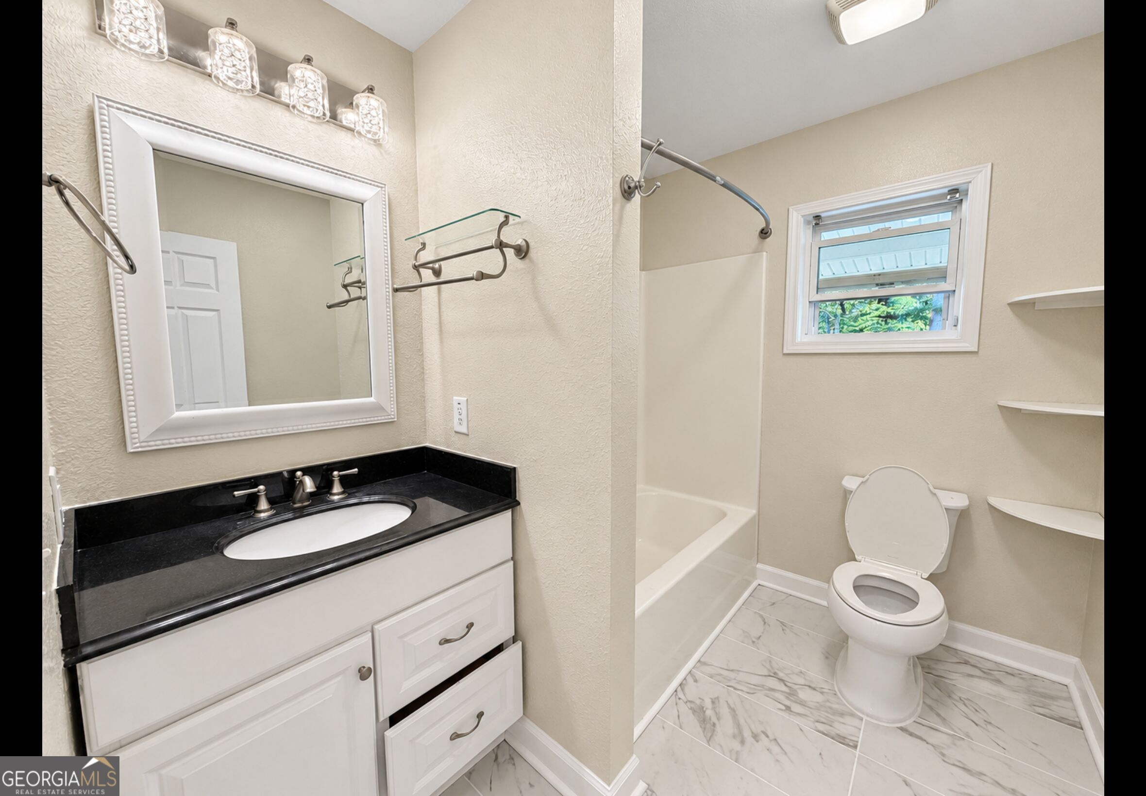 208 Yonah Circle Property Photo 11