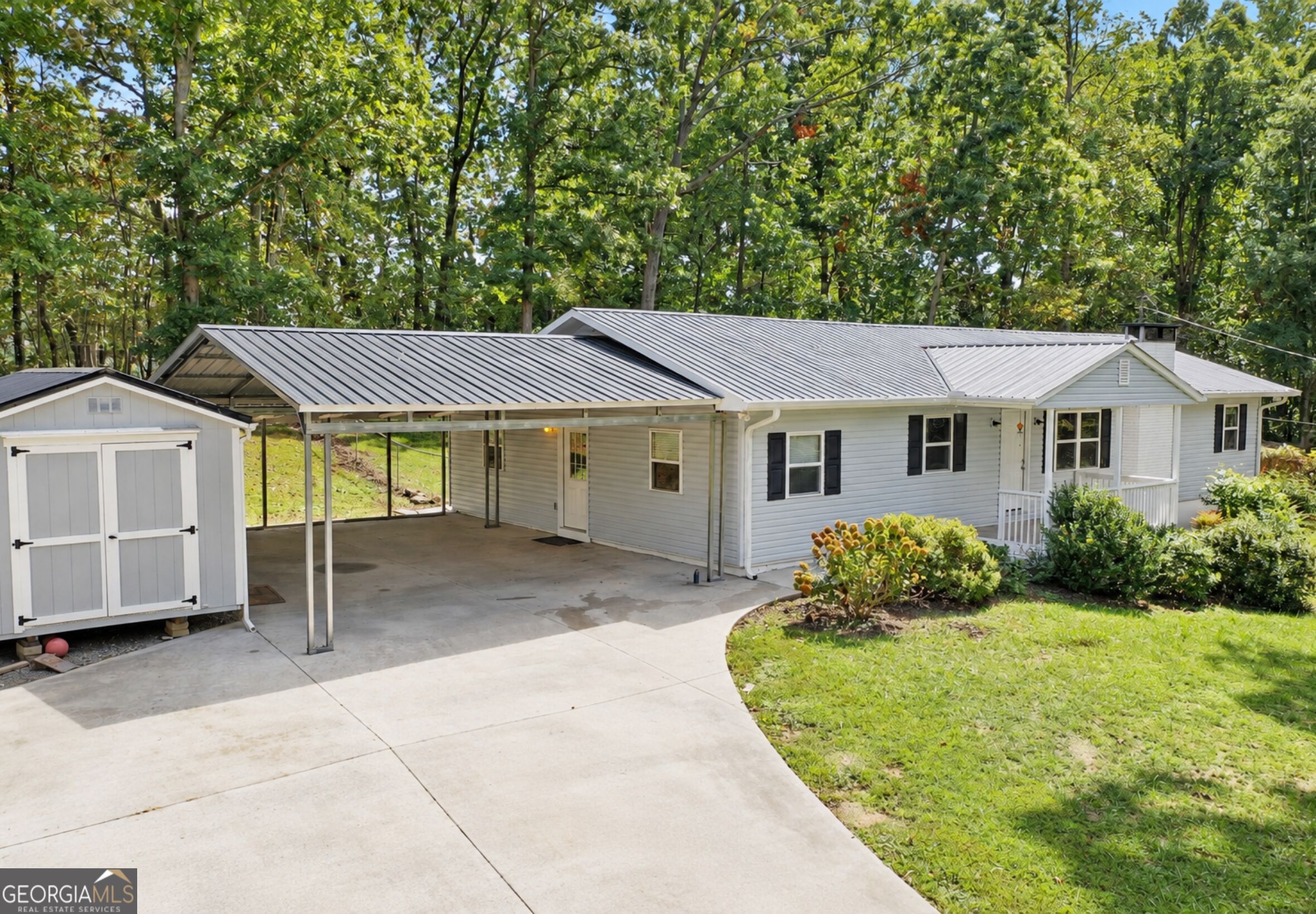 208 Yonah Circle Property Photo 23
