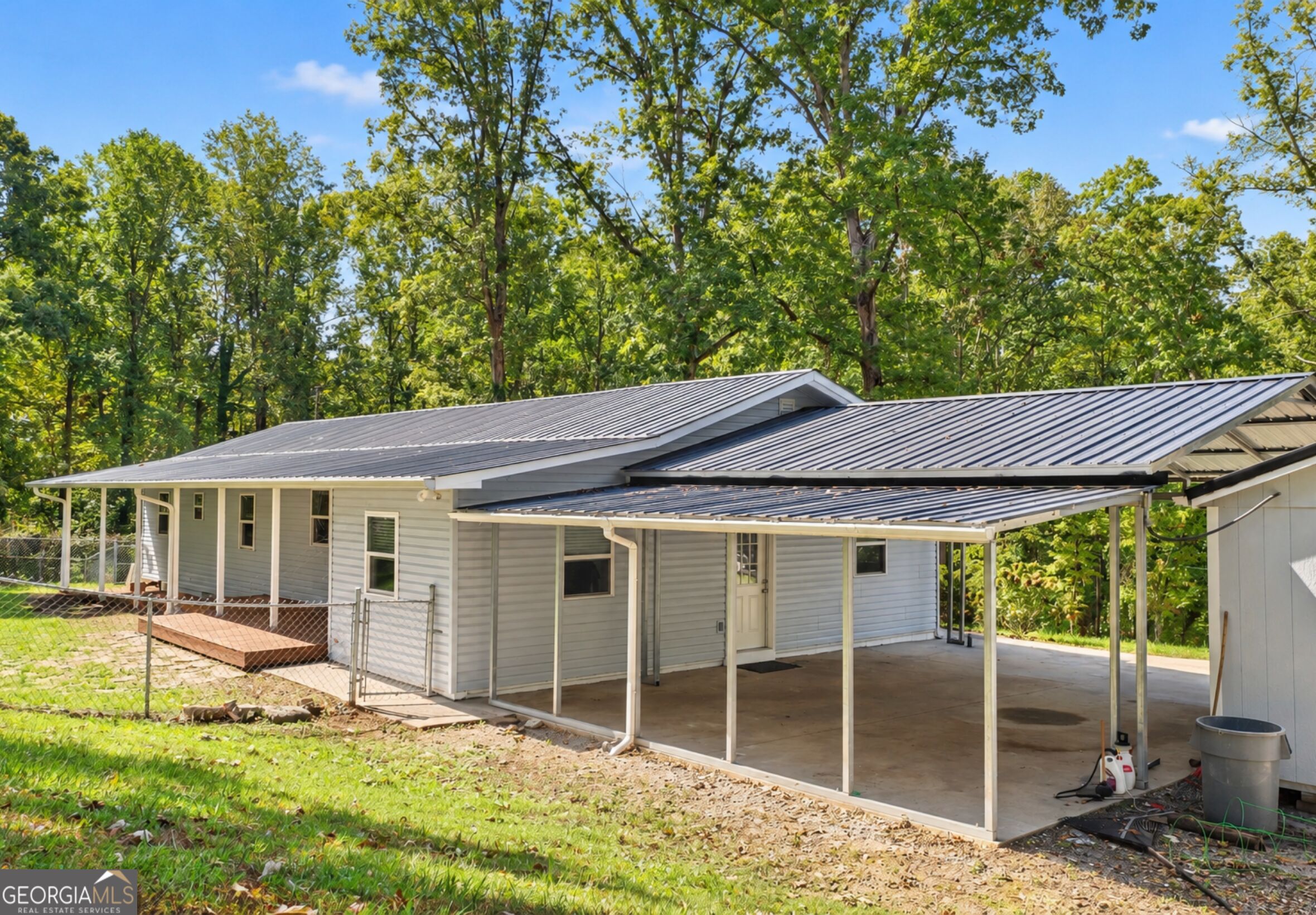 208 Yonah Circle Property Photo 24