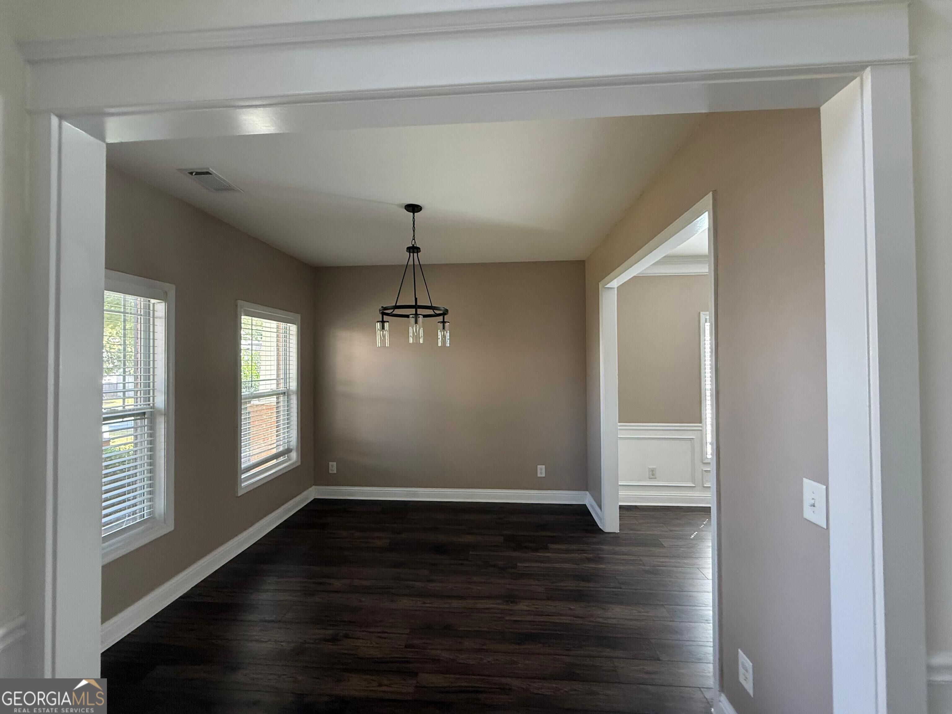 4266 Suwanee Brook Court Property Photo 4