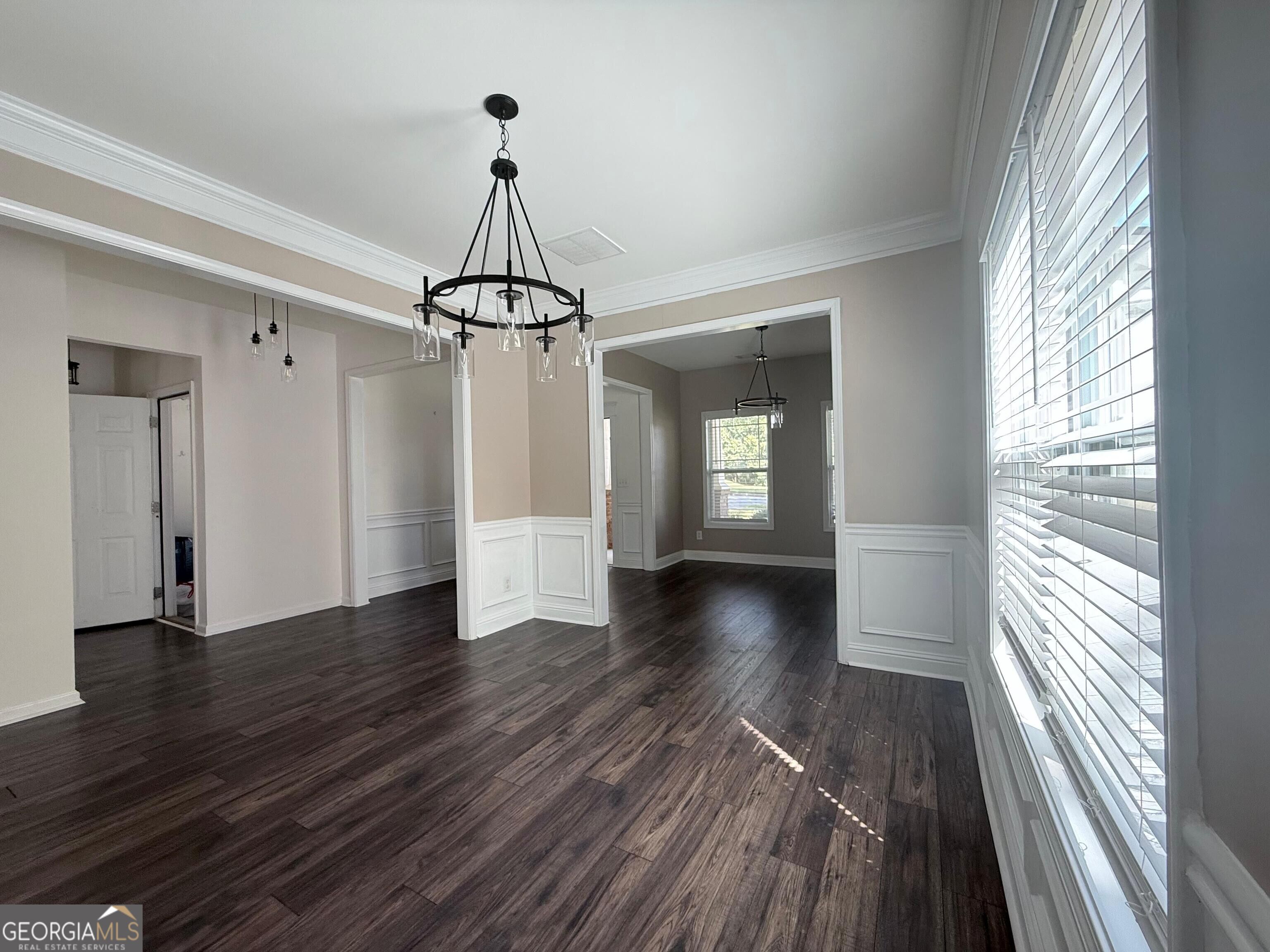 4266 Suwanee Brook Court Property Photo 5