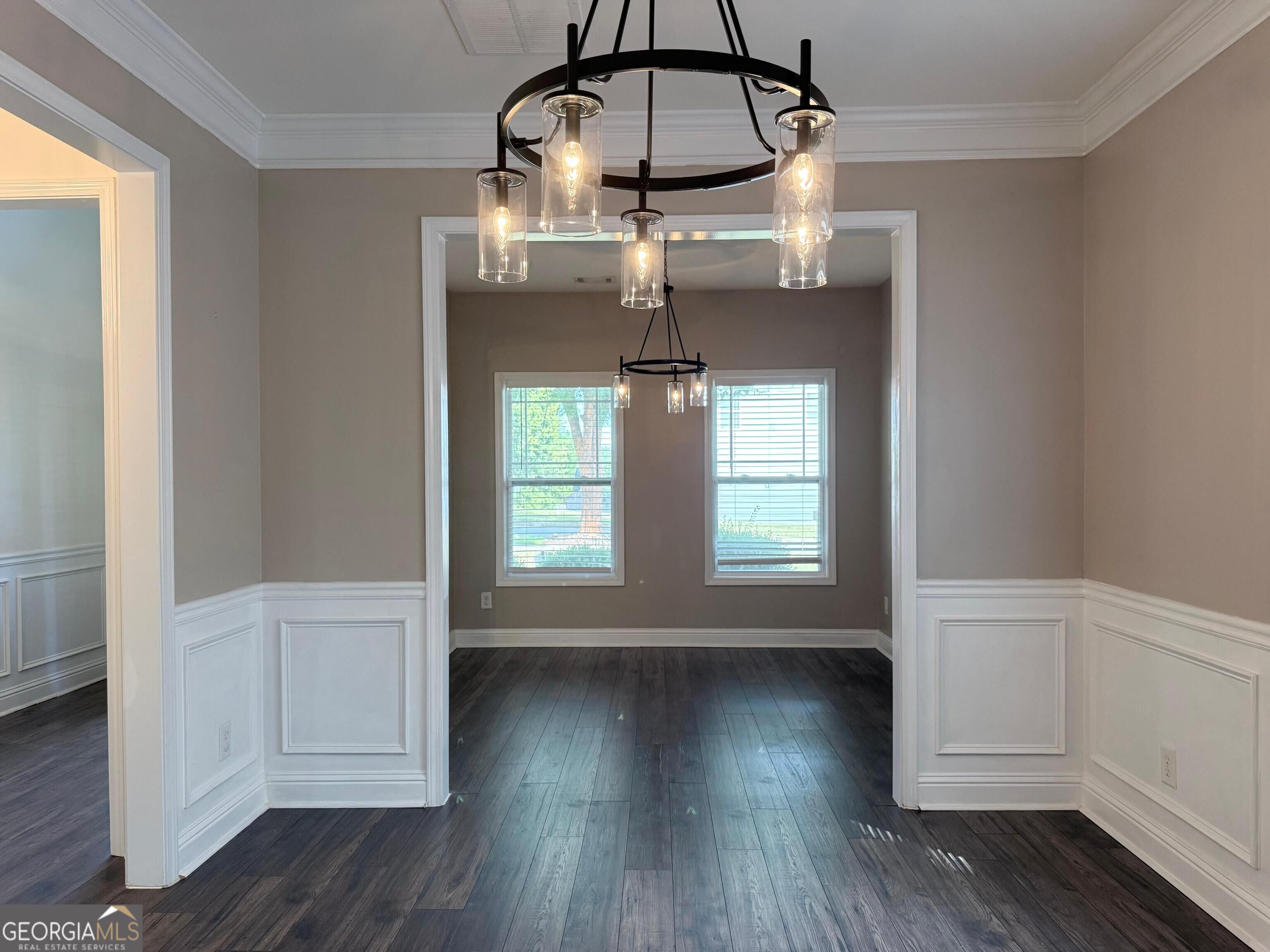 4266 Suwanee Brook Court Property Photo 9