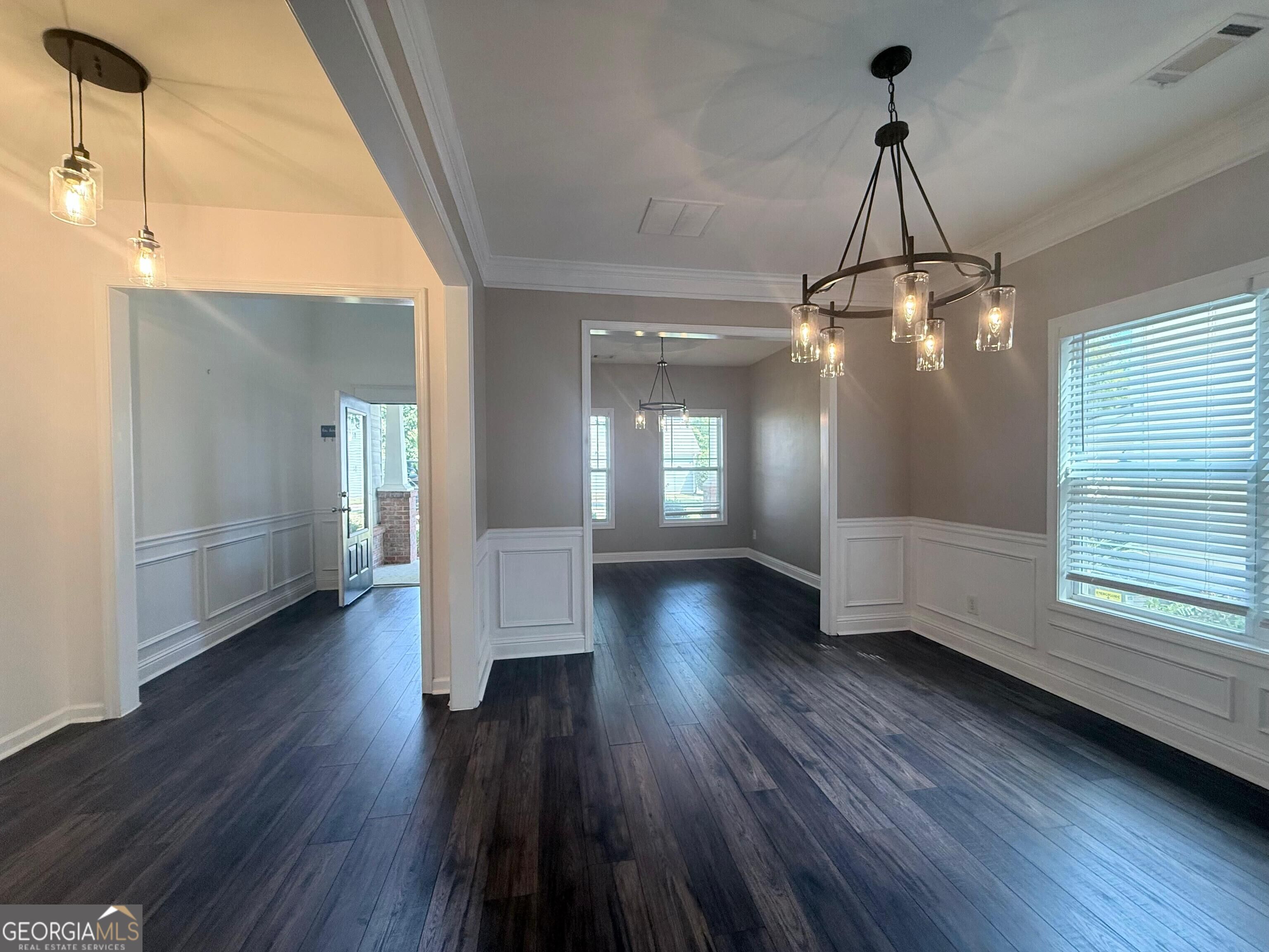 4266 Suwanee Brook Court Property Photo 10