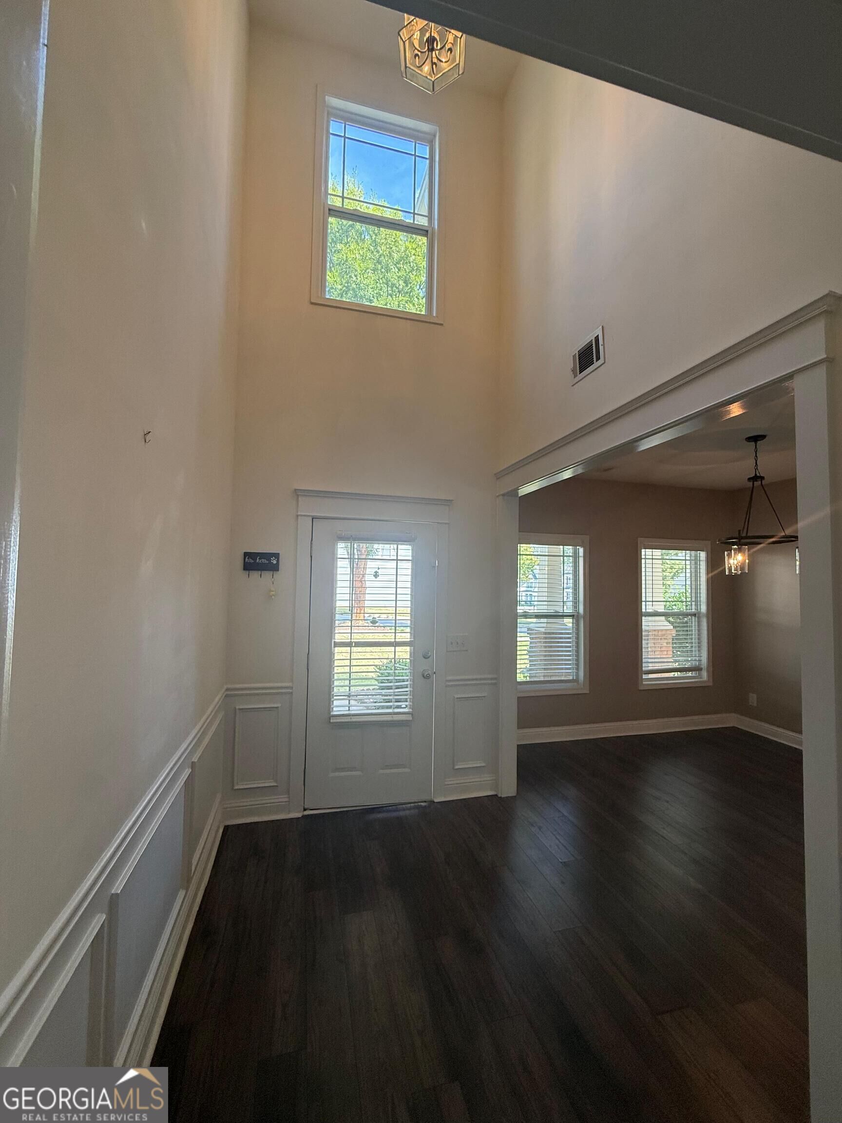 4266 Suwanee Brook Court Property Photo 13