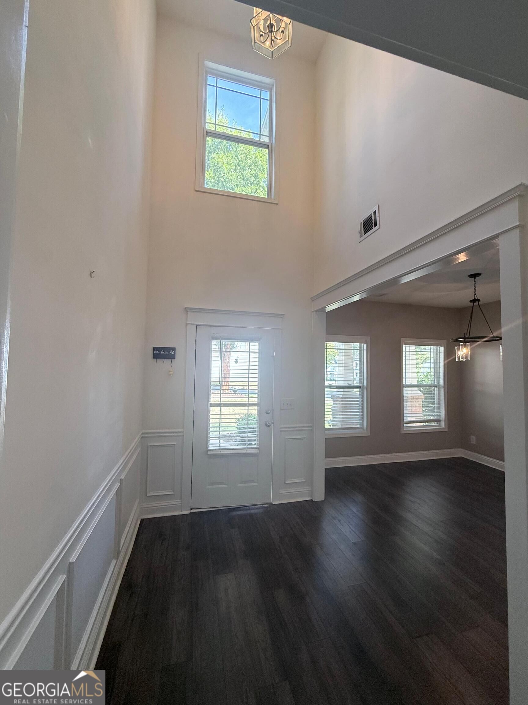 4266 Suwanee Brook Court Property Photo 14