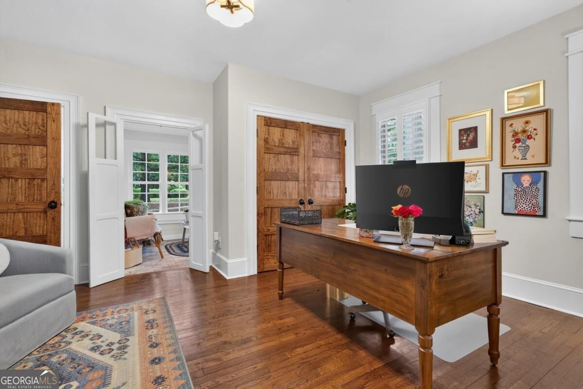 201 N Madison Avenue Property Photo 10