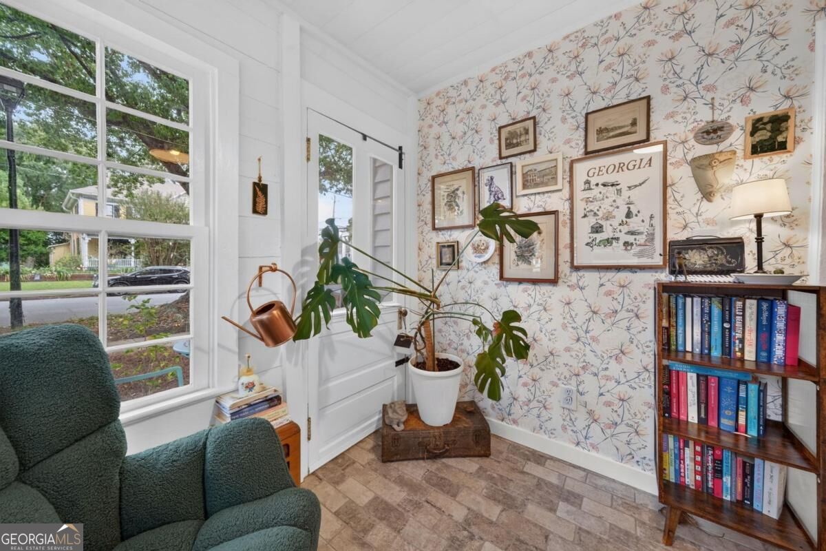 201 N Madison Avenue Property Photo 13