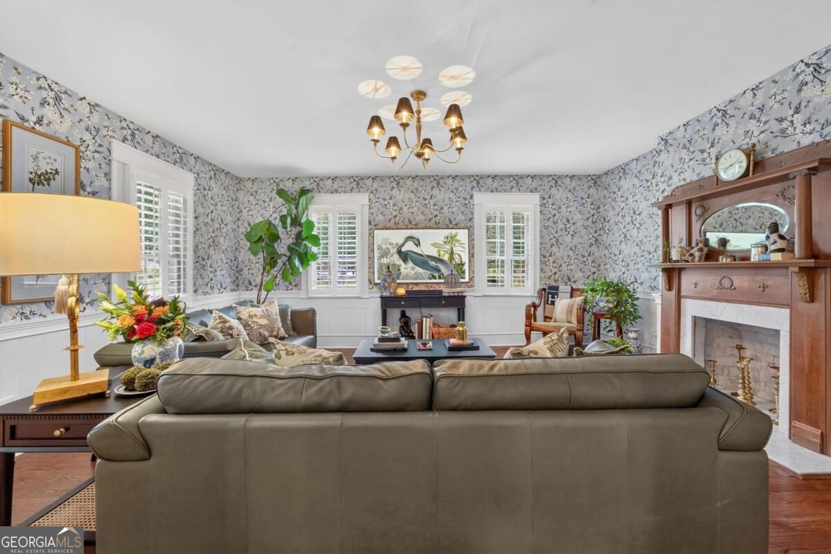 201 N Madison Avenue Property Photo 16