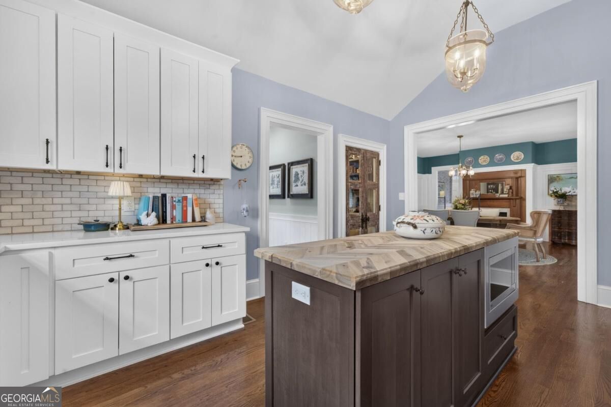201 N Madison Avenue Property Photo 32