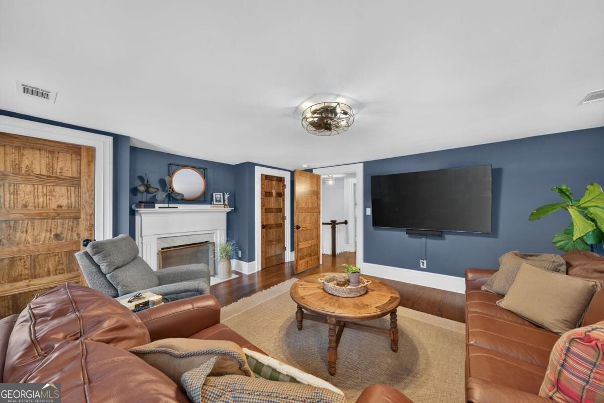 201 N Madison Avenue Property Photo 52
