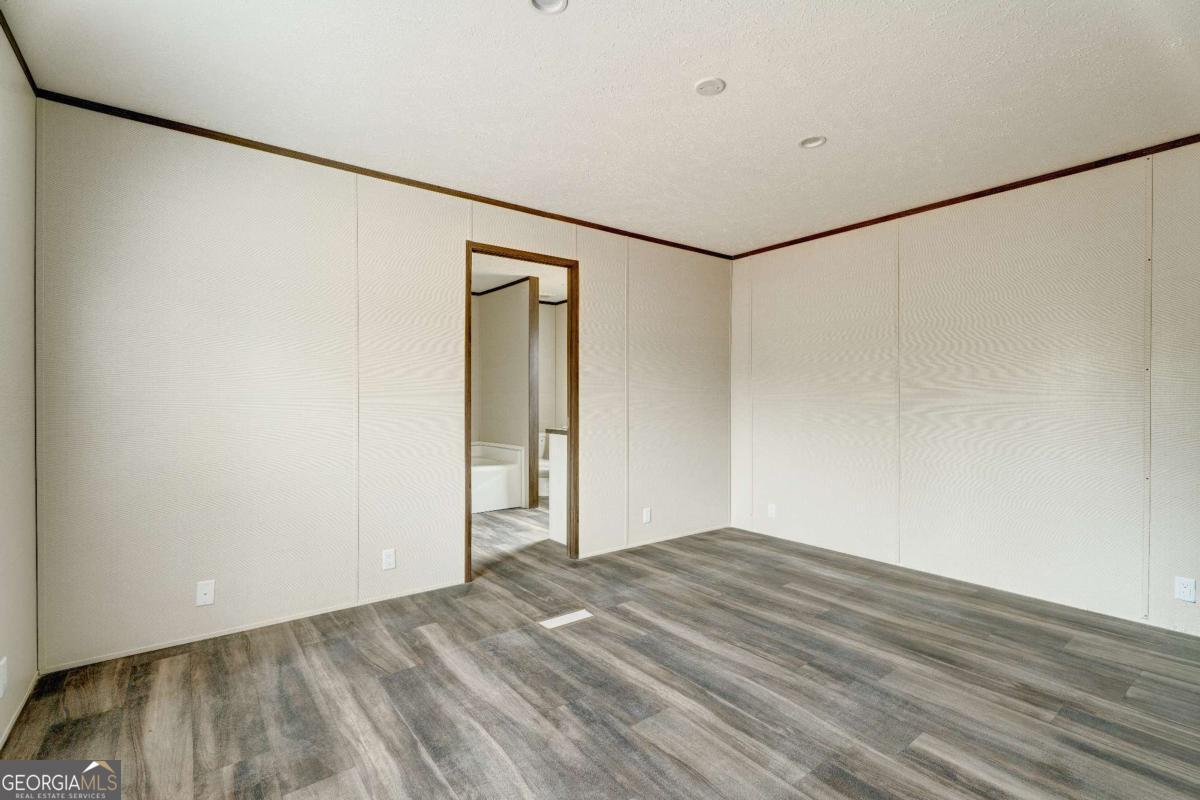 30 Crooked Court Property Photo 9