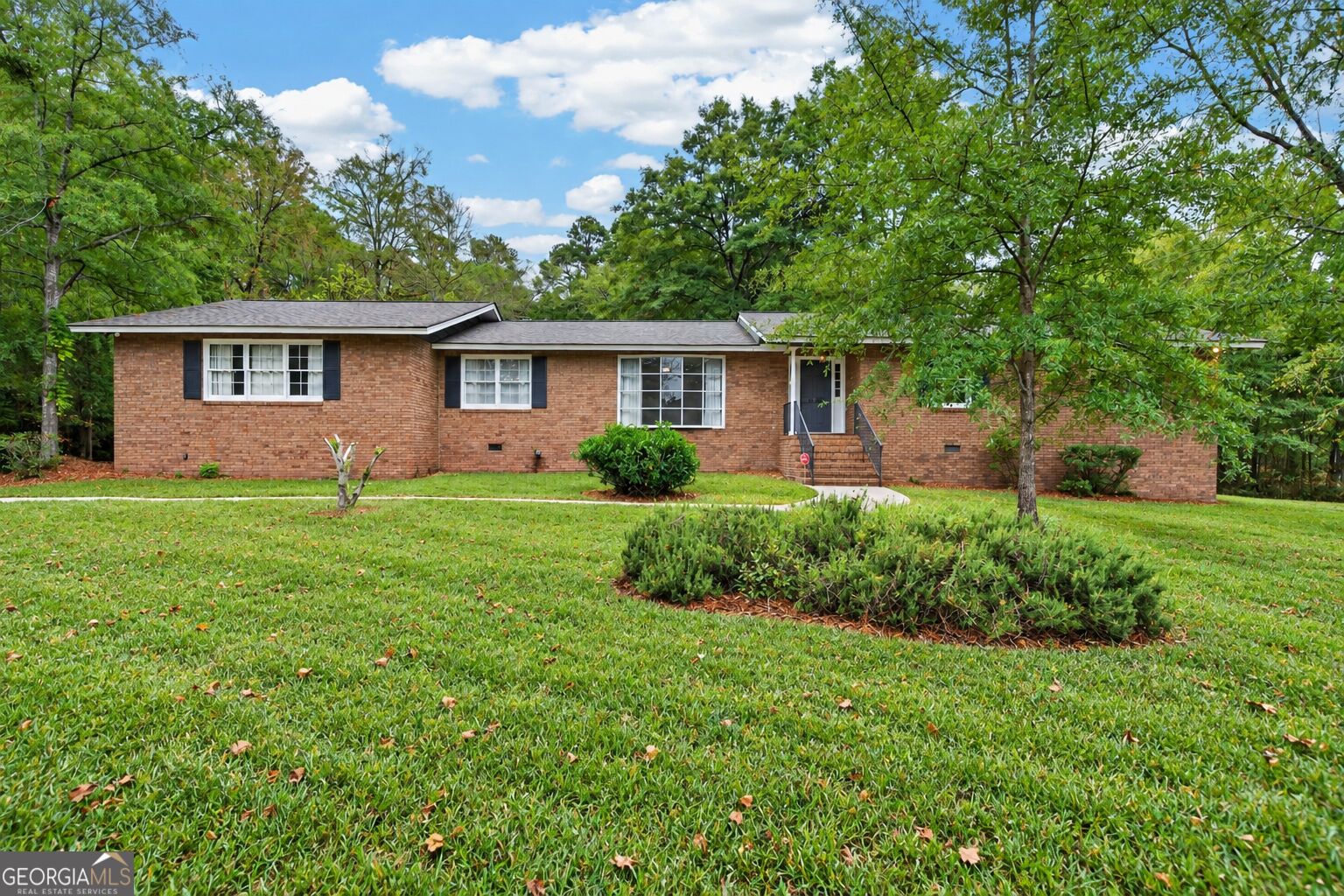 195 Marshall Road Ne Property Photo 1