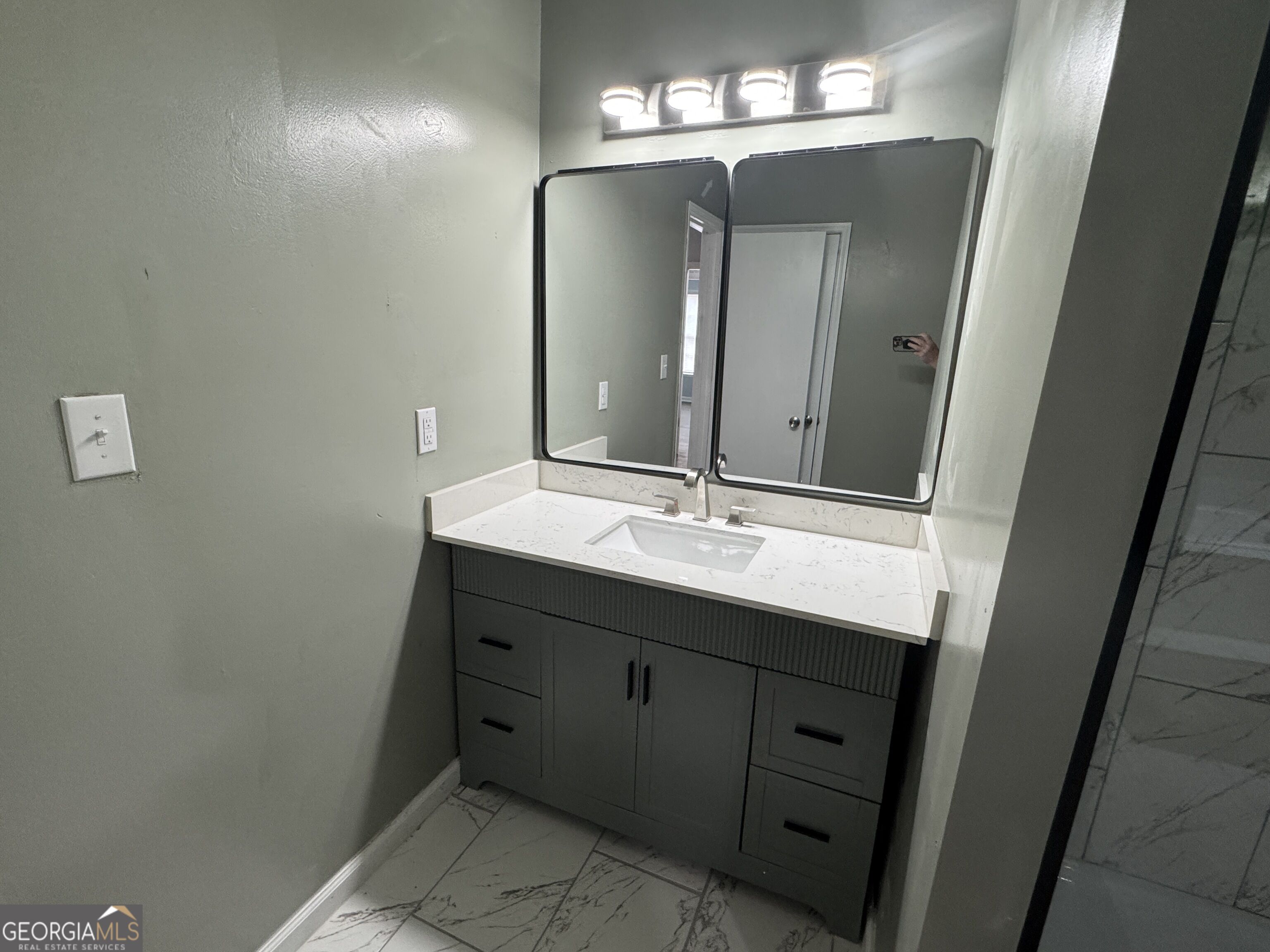 1112 Reynolds Court Property Photo 16