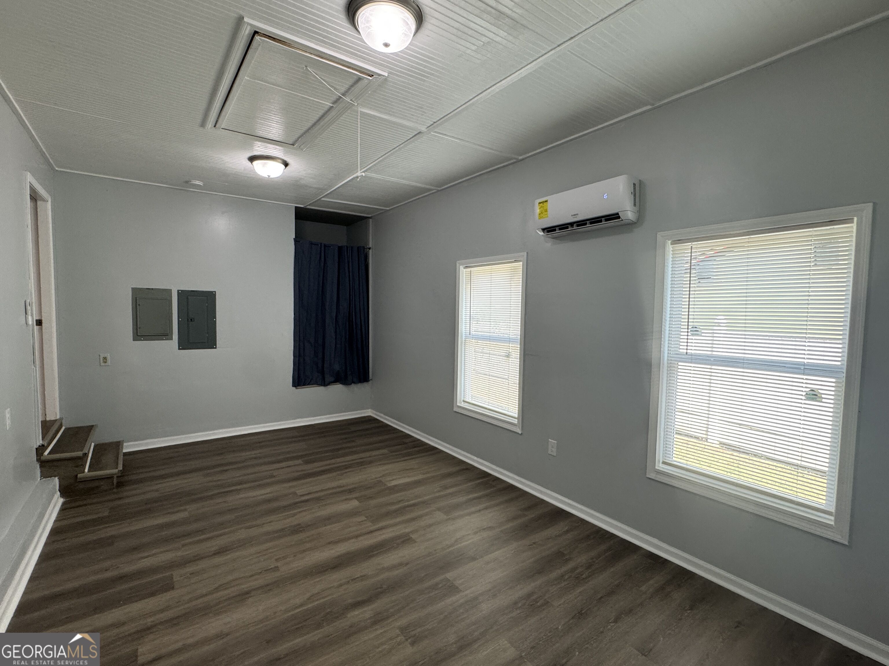 1112 Reynolds Court Property Photo 28