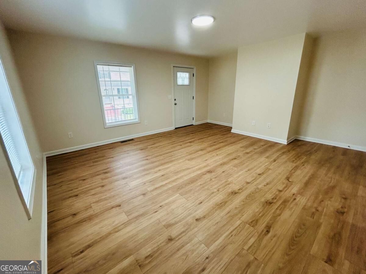 28 Spring Street Property Photo 3