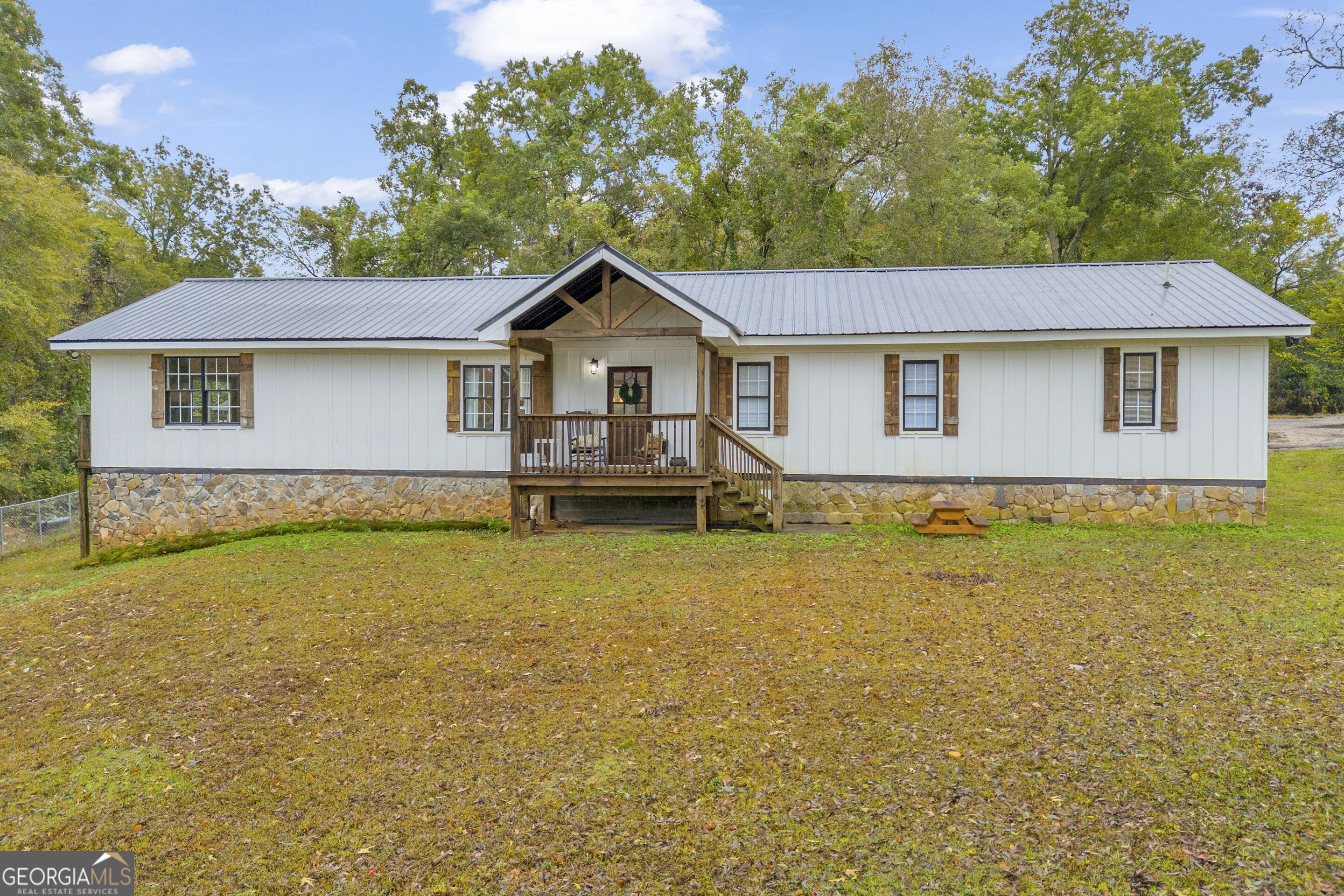 1060 Stephens Street Property Photo 2