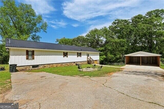1060 Stephens Street Property Photo 5