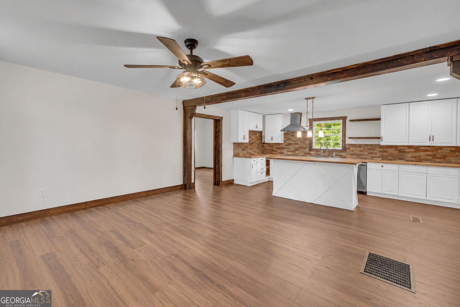 1060 Stephens Street Property Photo 13