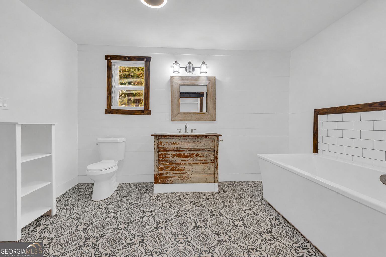 1060 Stephens Street Property Photo 16