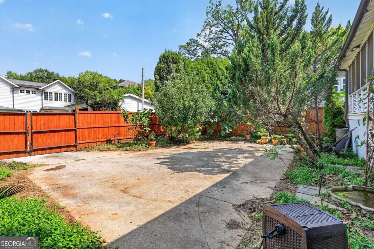 909 Myrtle Street Ne Property Photo 19