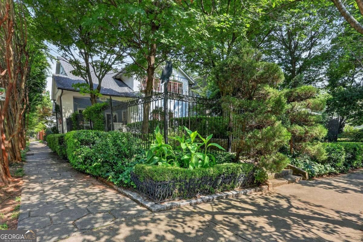 909 Myrtle Street Ne Property Photo 20