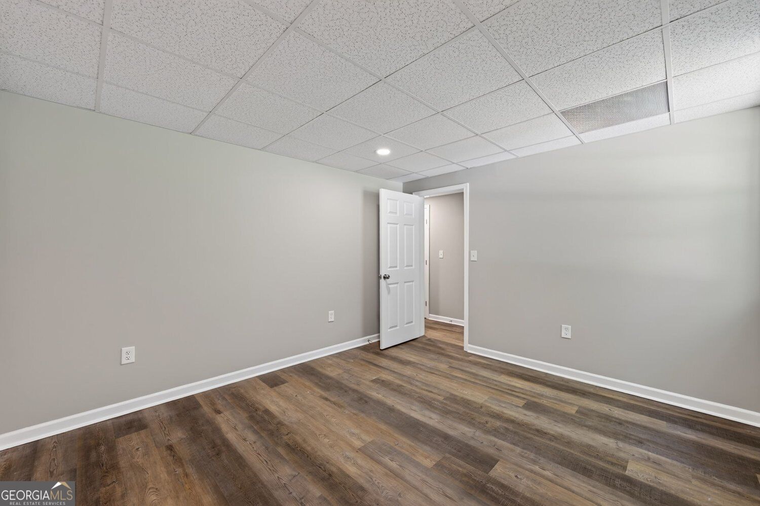 2670 Kelly Lake Court Property Photo 40